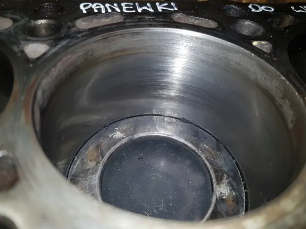 Bloco motor OEM mercedes413 para 2.0 TDI 140CV image 4