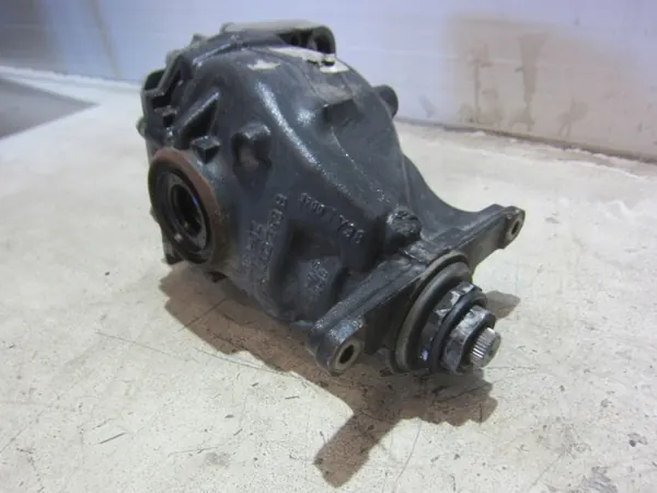 BMW Hinterachsdifferential 3.38 OEM 33107636994 Gebraucht image 8