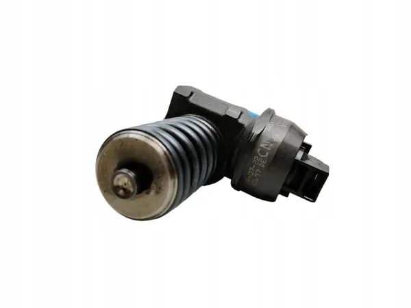 Spolarpump OEM 038130073B för Audi A4 B6 A6 C5 image 5
