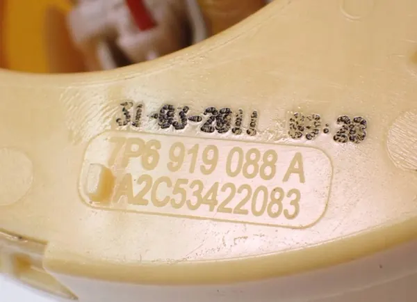 Brandstofpomp Rechts Audi Q7 4L 7P6919088A image 8