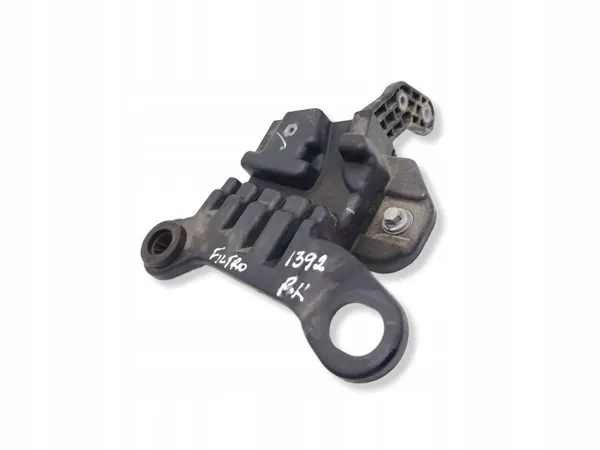 Luftfilterfäste Land Rover OEM K8D2-114B06-A image 4