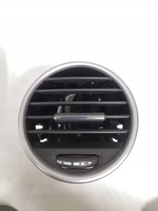 Grille de ventilation centrale Mercedes GLX164 OEM A1648301954 image 2