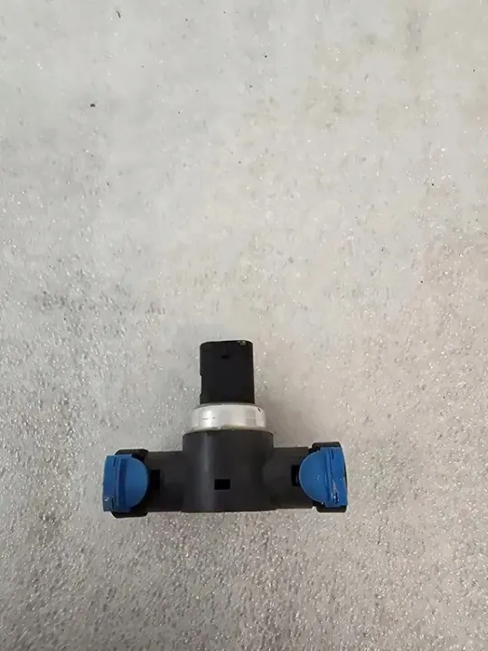 Kraftstoffdrucksensor OEM 31432653 für Volvo image 2