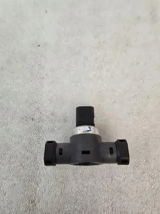 Kraftstoffdrucksensor OEM 31432653 für Volvo image 3