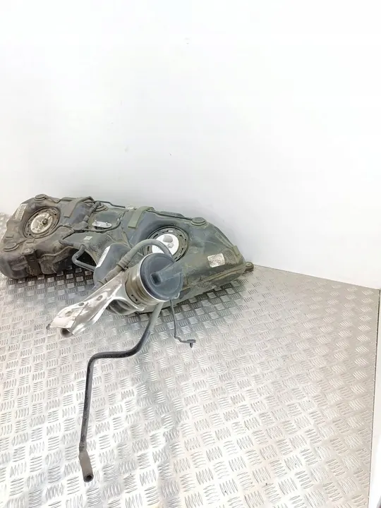 Mercedes-Benz C W204 2009 Fuel Tank OEM 2044701601 image 2