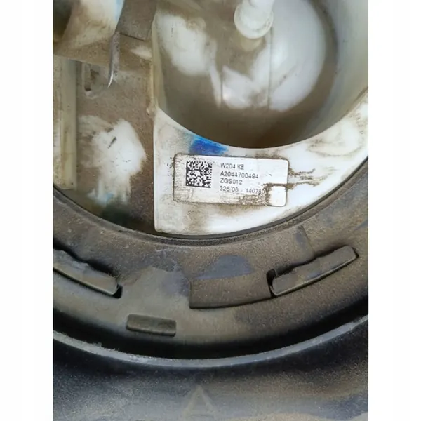 Mercedes-Benz C W204 2009 Fuel Tank OEM 2044701601 image 9