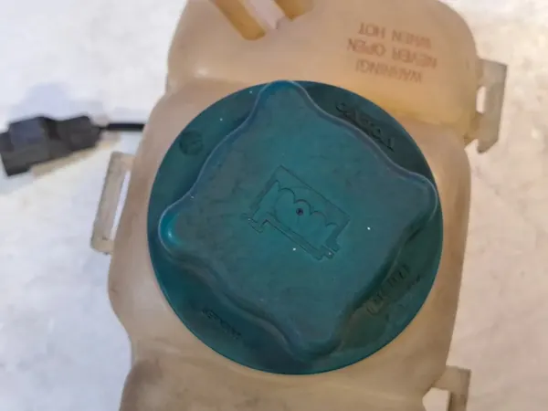 Ausgleichsbehälter VOLVO S60 I 2.5L 2006 OEM 30741973 image 4