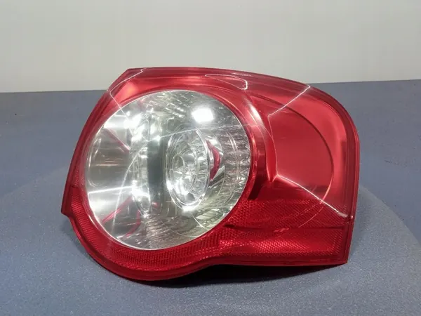 VW Passat B6 Variant Luz Trasera Derecha 3C9945096N image 2