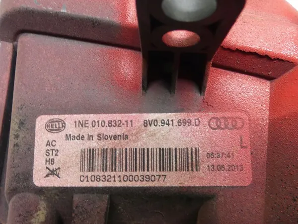 Farol de Neblina Frontal Esquerdo Audi A3 8V 8V0941699D image 4