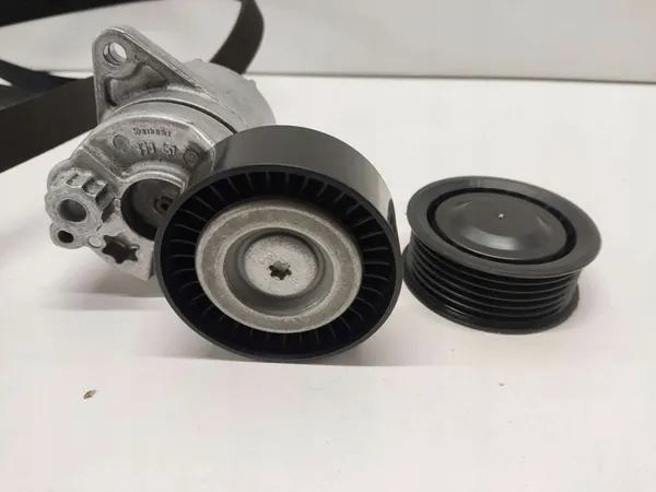 SKF VKMA 38026 Conjunto de Correia para VW, SEAT, ŠKODA image 2