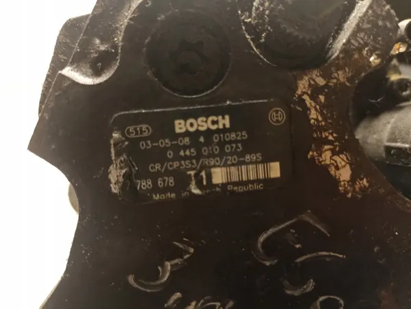 Brandstofpomp BMW E60 E61 2.5D 3.0D 0445010073 image 3