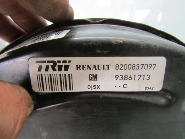 Pompe servo-frein OEM 8200837097 pour Renault Trafic II image 4