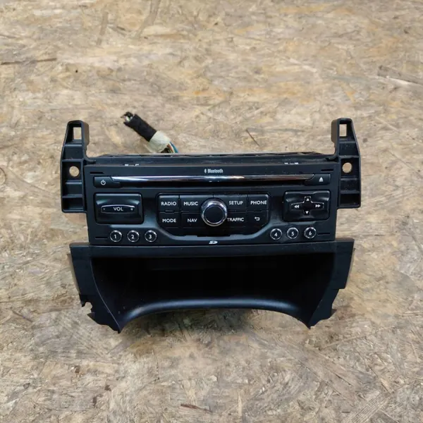 OEM 98058929XT Panel Radio Peugeot 5008 2011 image 2