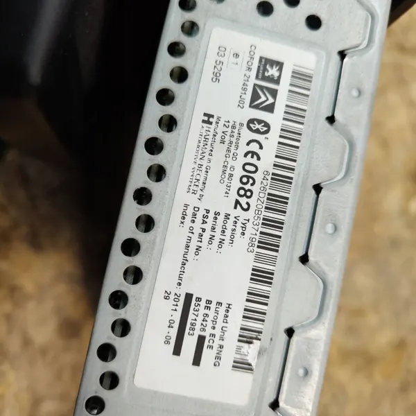 OEM 98058929XT Panel Radio Peugeot 5008 2011 image 6