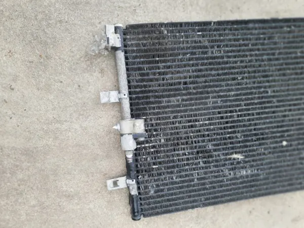 Condensador AC Audi A4 B8 A5 OEM 8K0260401AF Usado image 6