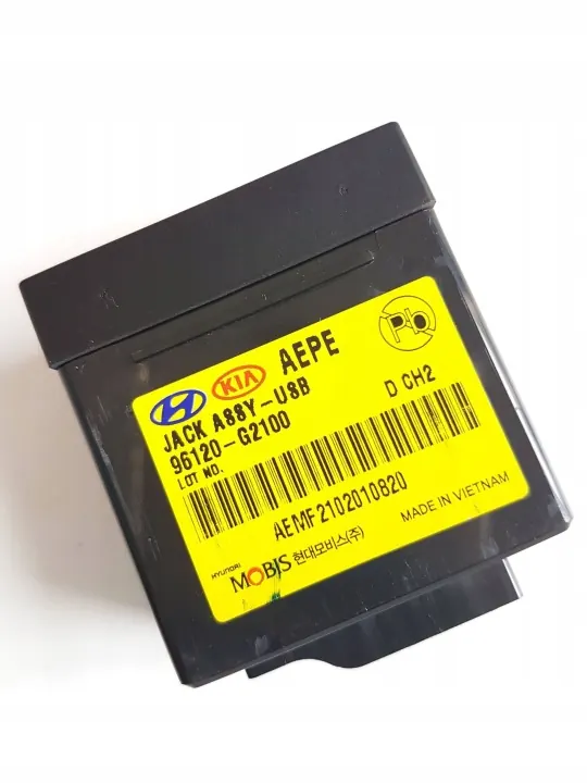 Tomada USB Hyundai OEM 96120G2100 - Usado image 4