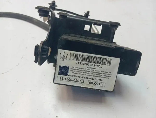 Maserati Luftfeder-Kompressor OEM 15150002073 image 3