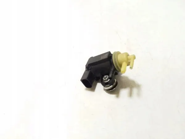 Solenoidiventtiili OEM 4011464A VW Passat B7 Alltrackille image 2