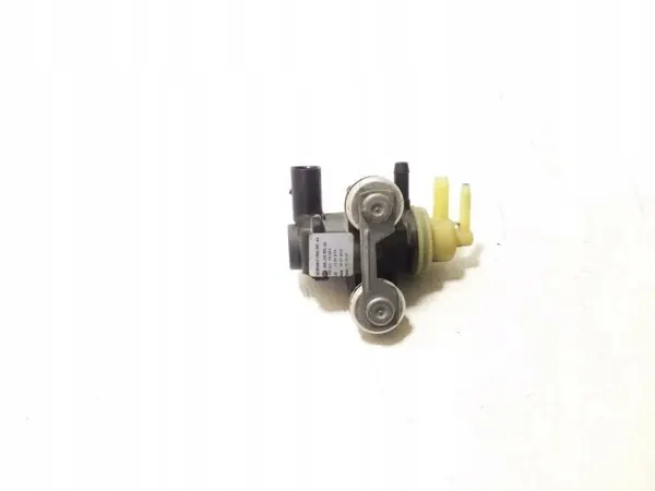 Solenoidiventtiili OEM 4011464A VW Passat B7 Alltrackille image 3