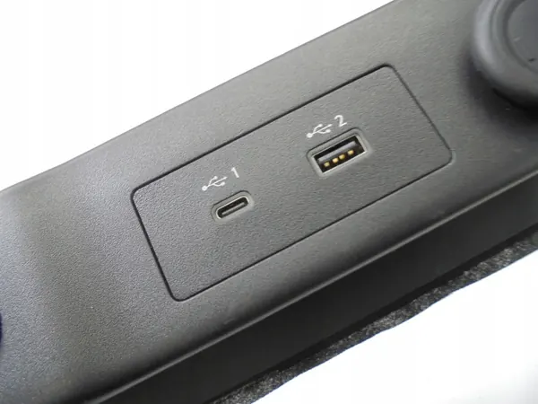 Tomada USB 12V Nissan OE 96912 6RB0A para Rogue 2021- image 4