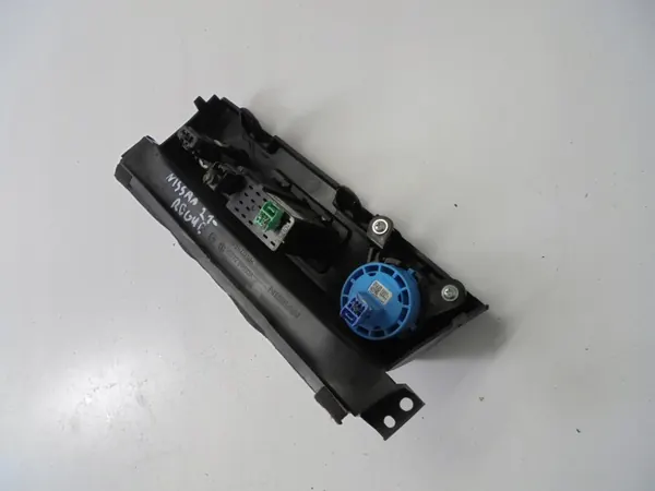 Tomada USB 12V Nissan OE 96912 6RB0A para Rogue 2021- image 5