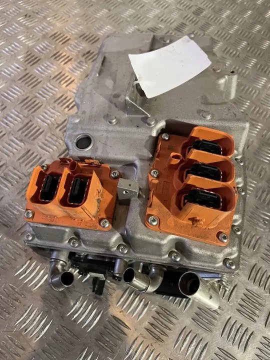 Inversor Volvo XC90 2017 OEM 31673216 - Usado image 2