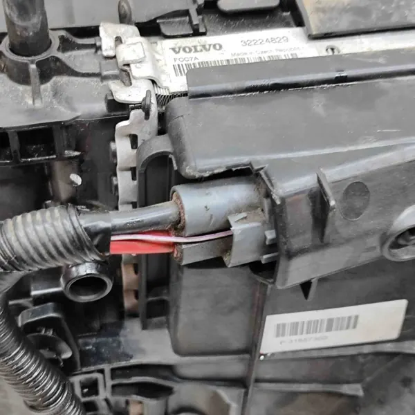 Pièces refroidissement OEM 32224829 pour Volvo XC60 II 2.0L image 5