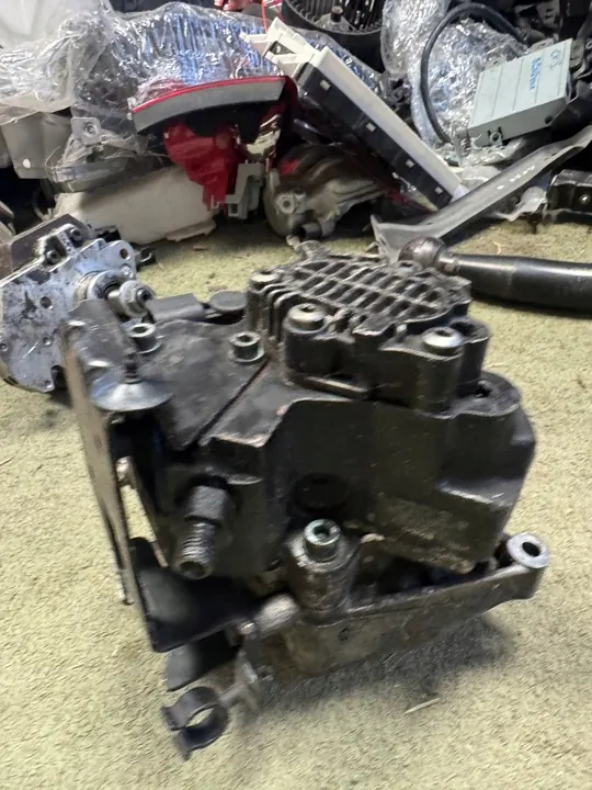 Hochdruckkraftstoffpumpe CR 057130755G Audi A8 D3 4.0 TDI image 2