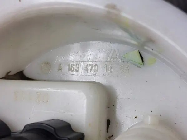 Brandstofniveausensor Mercedes W163 ML 270 2.7 CDI A1634701694 image 5