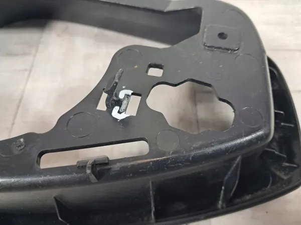 VW ID4 Cache Miroir Droit Avant OEM 11B857602 image 5