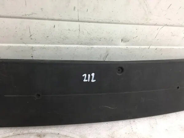 Mercedes W212 Front Kennzeichenhalter OEM A2128170078 image 3