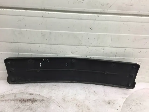 Mercedes W212 Front Kennzeichenhalter OEM A2128170078 image 5