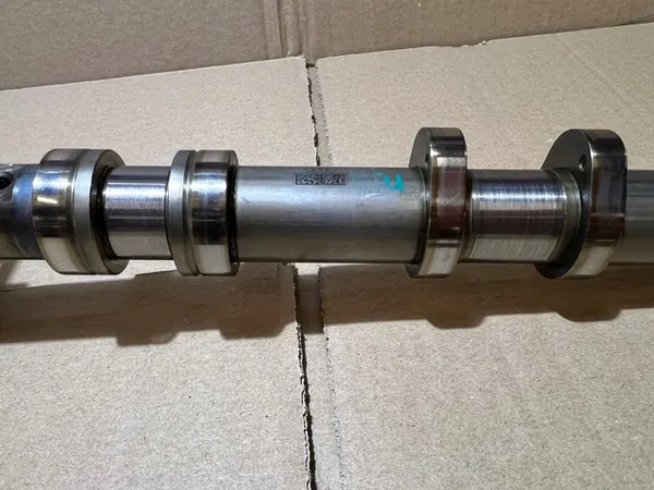 AUDI 3.0 TFSI CTU Vasemman Pakokaasun Nokka-akseli 06E109102BG image 3