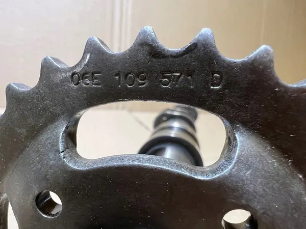 AUDI 3.0 TFSI CTU Vasemman Pakokaasun Nokka-akseli 06E109102BG image 6