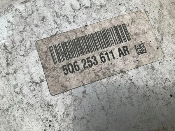 Silenciador VW Golf VIII OEM 5Q6253611AR - Usado image 5