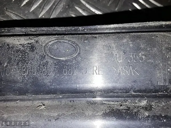 Rejilla Audi A3 2012 8P0807682D image 3