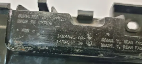 Scivolo di montaggio paraurti posteriore Tesla Model Y OEM image 9