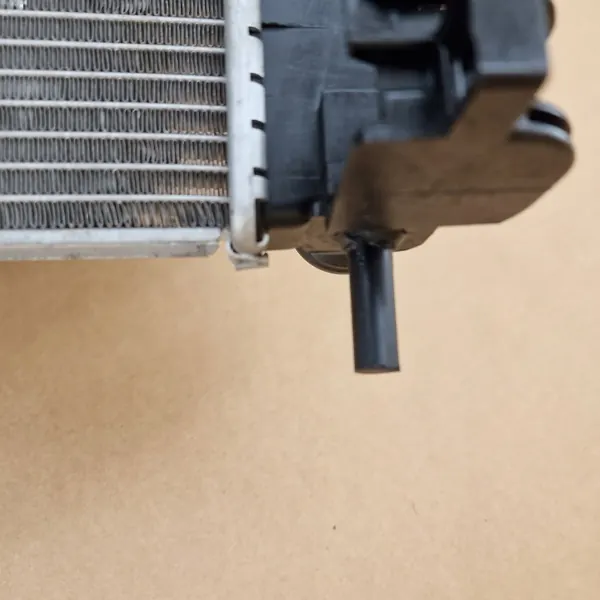Radiateur d'eau OEM 214107326R pour Dacia/Renault image 5