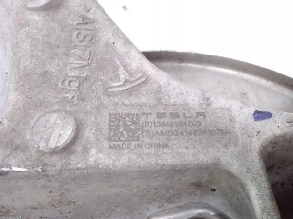 Tesla Bakre hjulknut OEM 134441600D Höger sida image 4