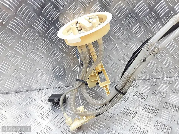 Brandstofniveausensor BMW 1 Series 120d Diesel 7190944 image 2