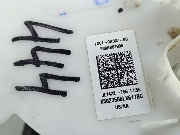 Bomba de Combustible Lincoln OEM LX619H307BC - Usada image 6