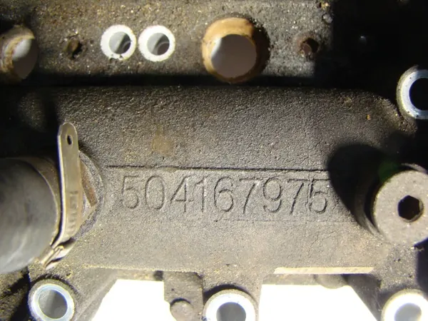 Venttiilikansi OEM 504167975 Iveco Ducato 2.3:lle image 3
