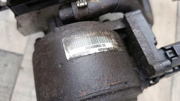 Pompa di Sospensione Idraulica Citroen Berlingo 9654068680 image 3