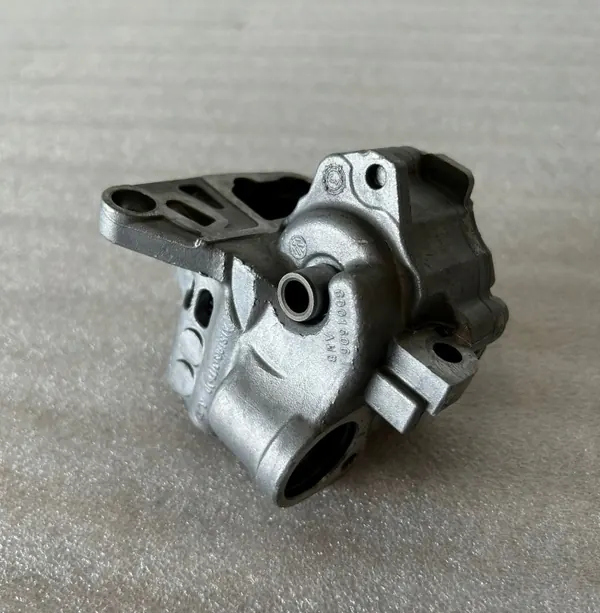 Pompe à huile d'occasion OEM 03L115105G VW Audi 2.0 TDI image 3