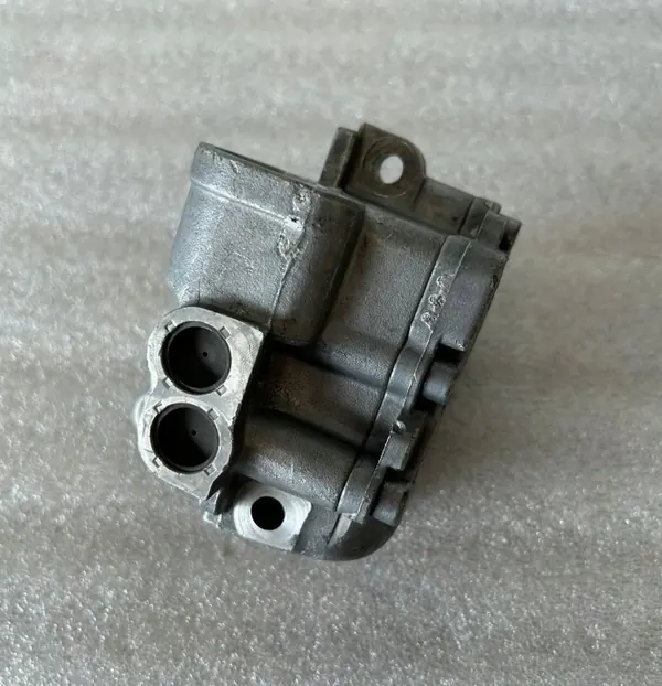 Pompe à huile d'occasion OEM 03L115105G VW Audi 2.0 TDI image 5