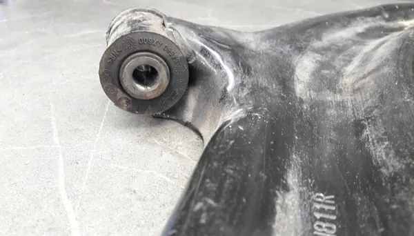 Braccio di Controllo Anteriore Destro Nissan Micra III (K12) OEM 54500-BC42A image 5