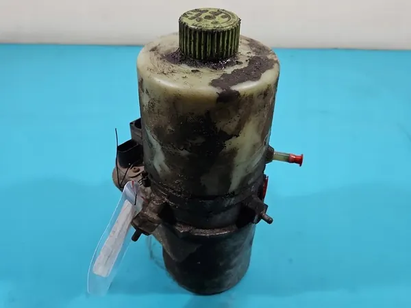 Bomba de direção assistida Seat Ibiza III 1.4 TDI 6Q0423156C image 4