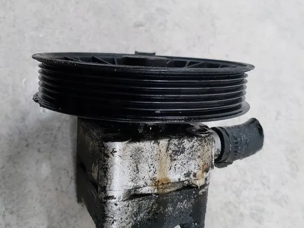 Ohjauspumppu OEM 9485757 Volvo V70 II:lle image 7