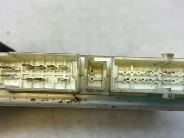 Módulo de control Mercedes OEM A2205453832 - Usado image 10