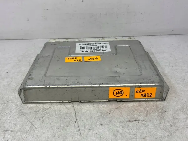 Módulo de control Mercedes OEM A2205453832 - Usado image 4